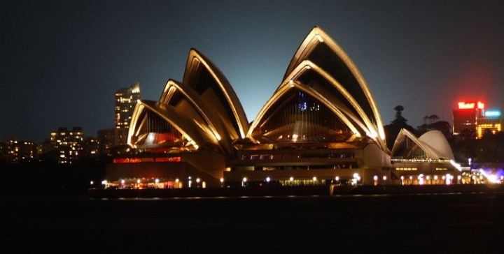 Opera_house_night 750x380